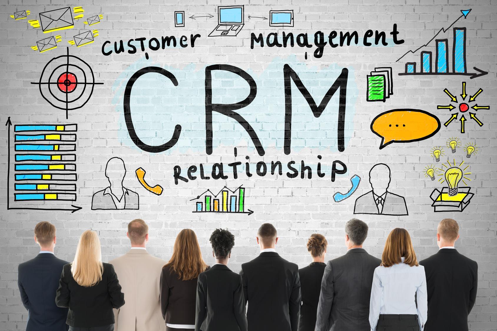 Logiciel CRM : tests, comparatif et avis (MAJ 2023)
