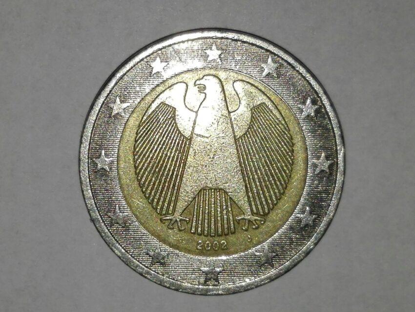 Pièce 2 euros aigle rare : une véritable fortune en poche