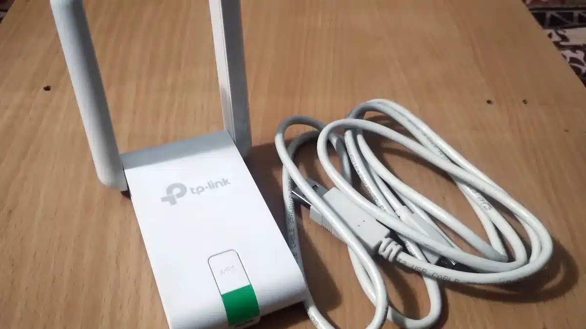 Des clés Wi-Fi MediaTek deviennent des récepteurs radio grâce à ce projet open source